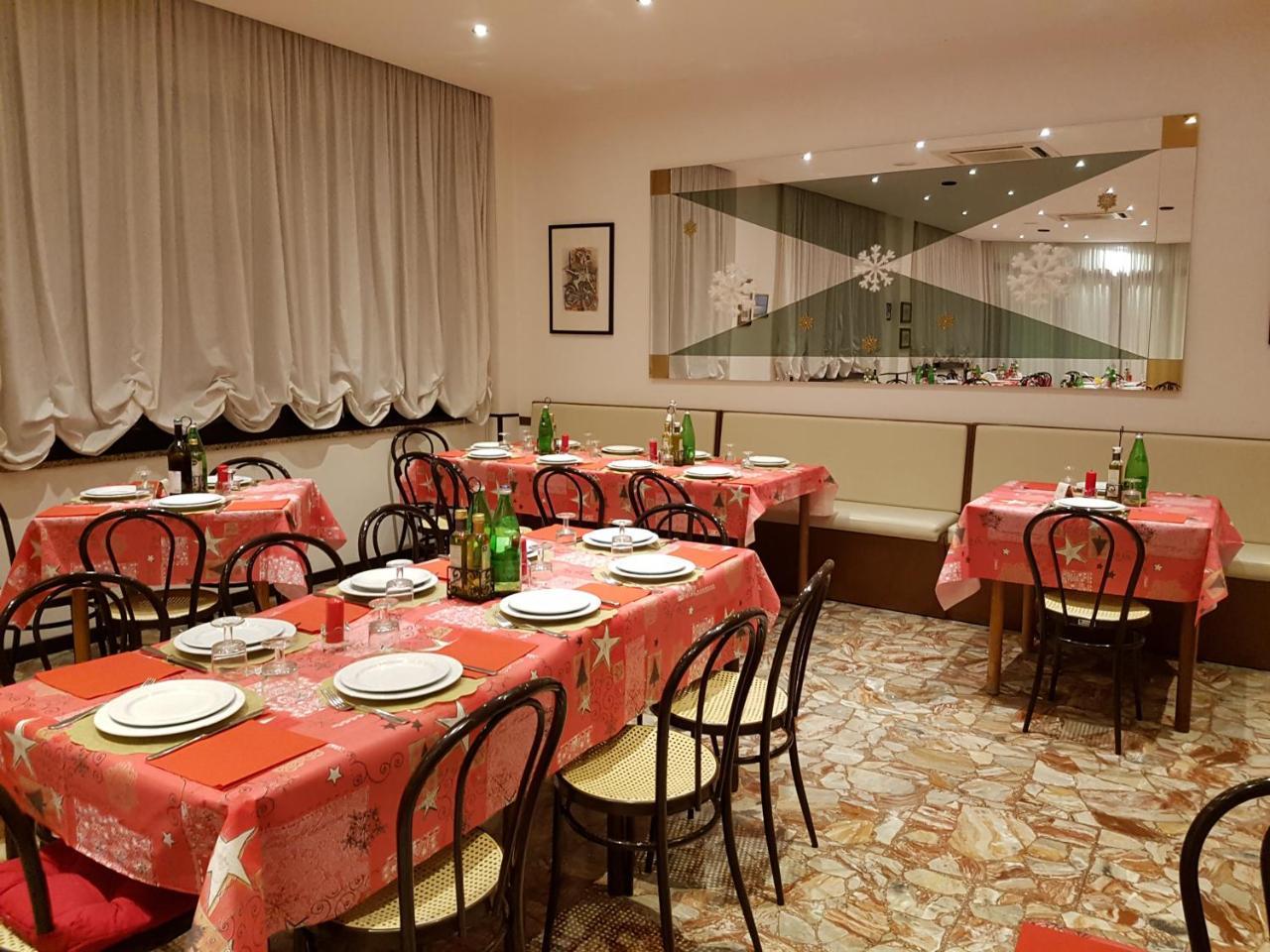 Hotel Granada Cattolica Exterior photo