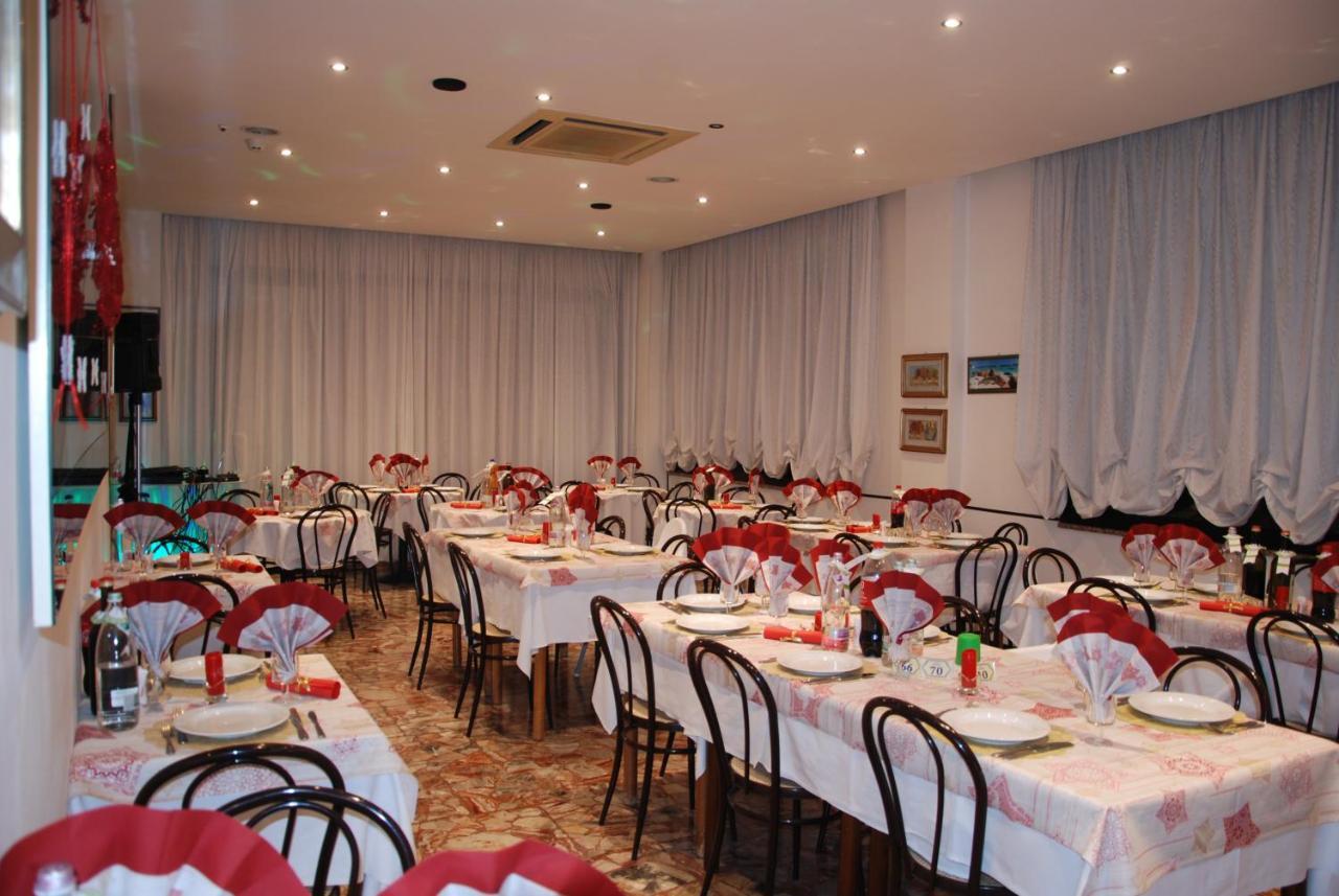 Hotel Granada Cattolica Exterior photo