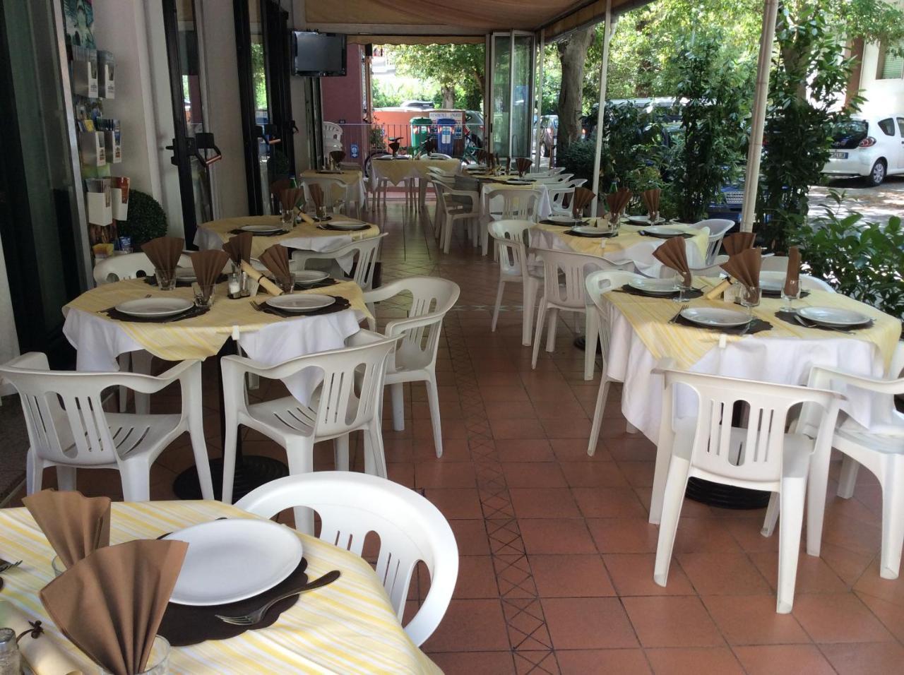 Hotel Granada Cattolica Exterior photo